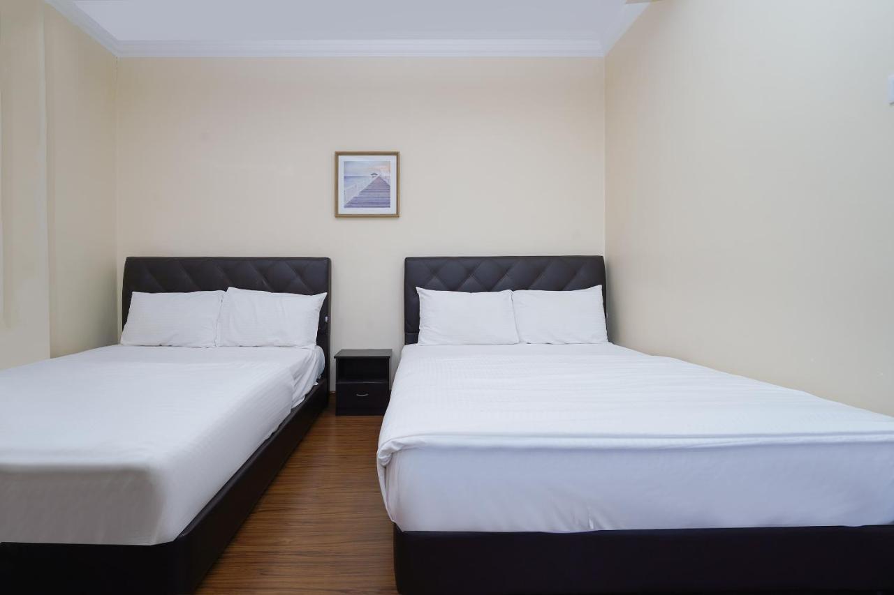 Oyo 90451 Bangi Moya Guesthouse Экстерьер фото